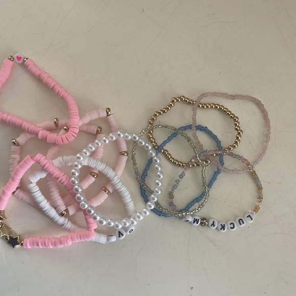 Super cute friendship bracelets - Picture 2 of 2